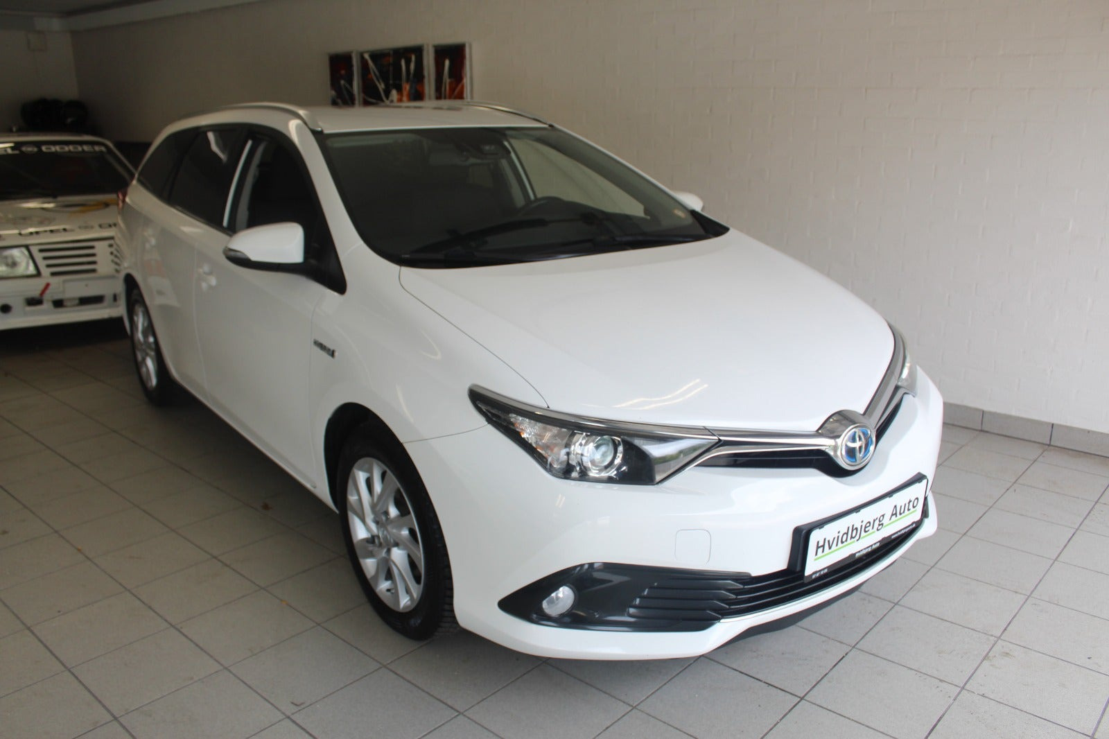 Hvid Toyota Auris fra 2018