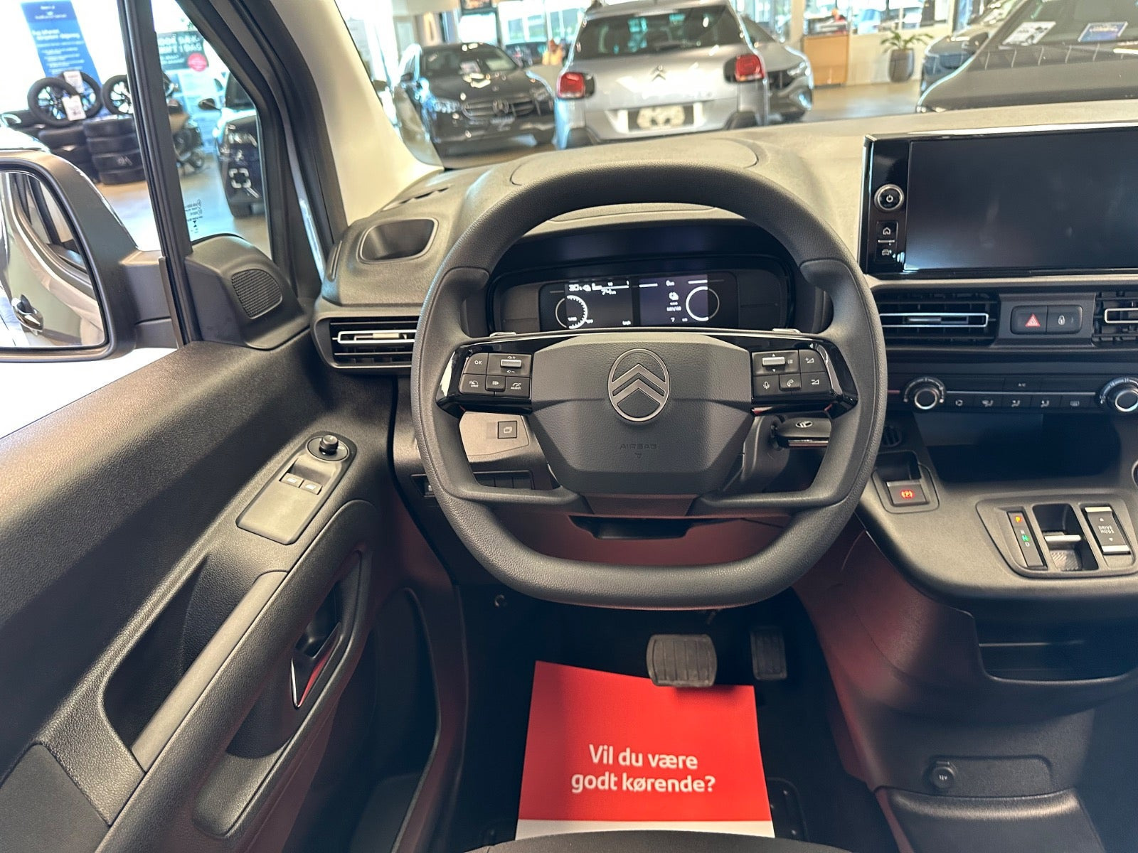 Grå Citroën ë-Berlingo fra 2025