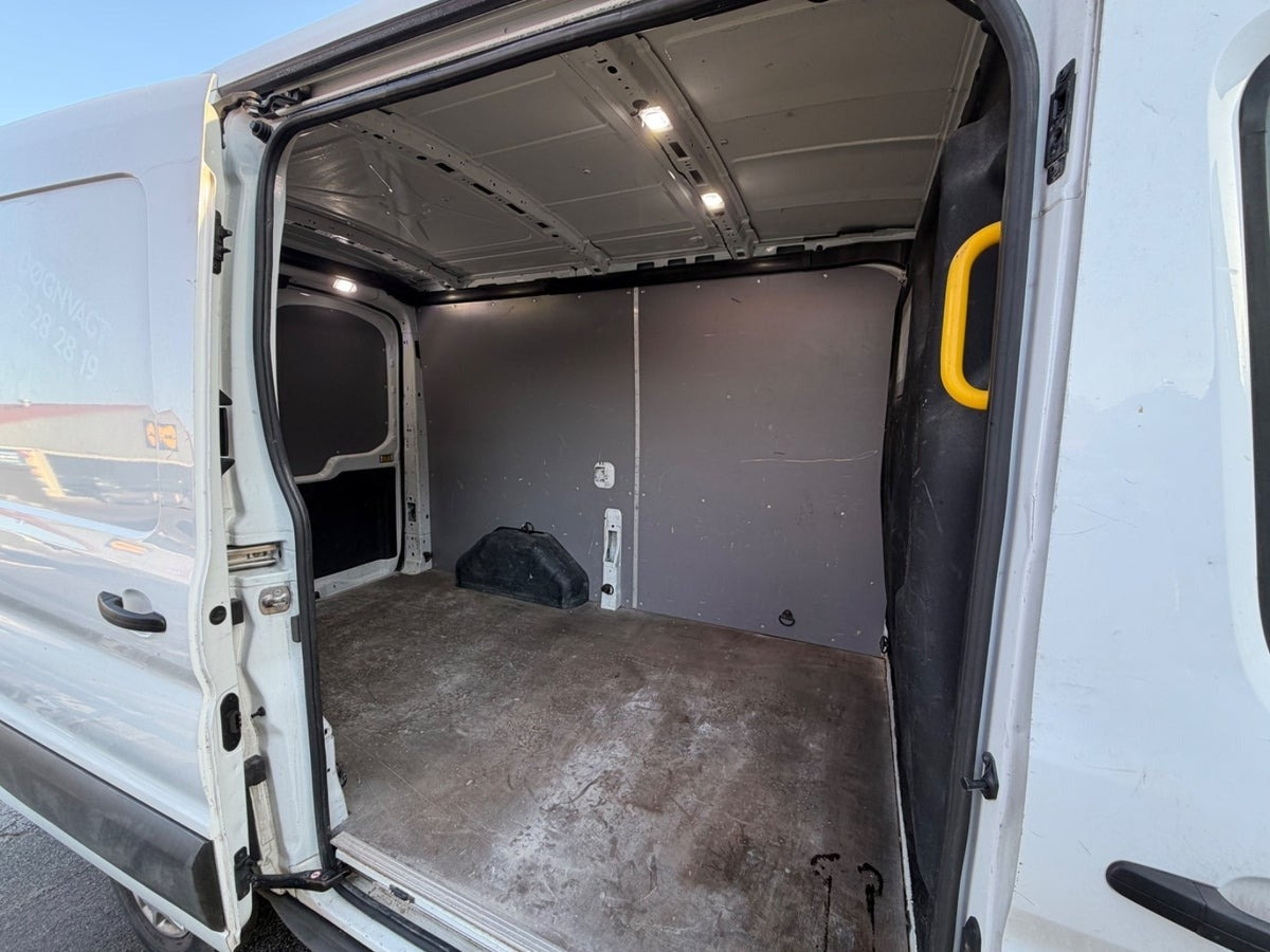 Hvid Ford Transit 350 L2 Van fra 2020