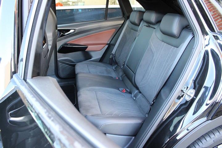 Sort VW ID.4 fra 2023