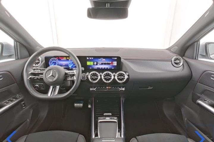 Sølv Mercedes EQA250+ fra 2026