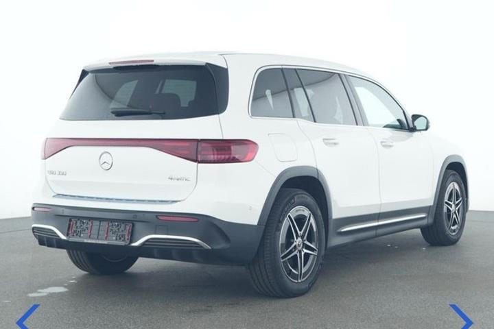 Hvid Mercedes EQB350 fra 2026