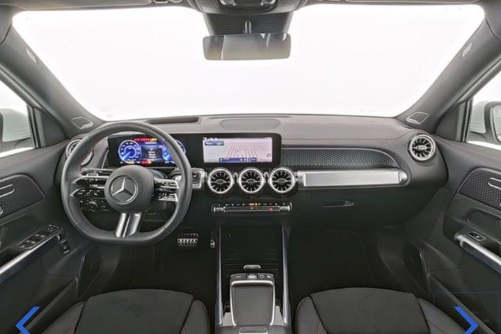 Hvid Mercedes EQB350 fra 2026