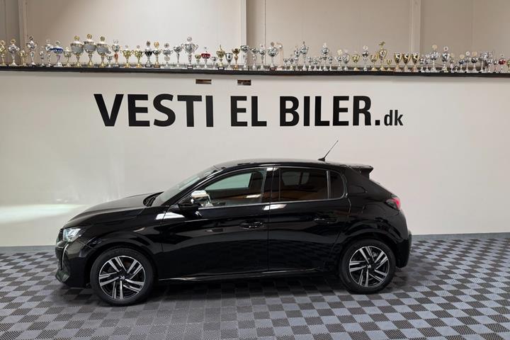 Sort Peugeot 208 fra 2023