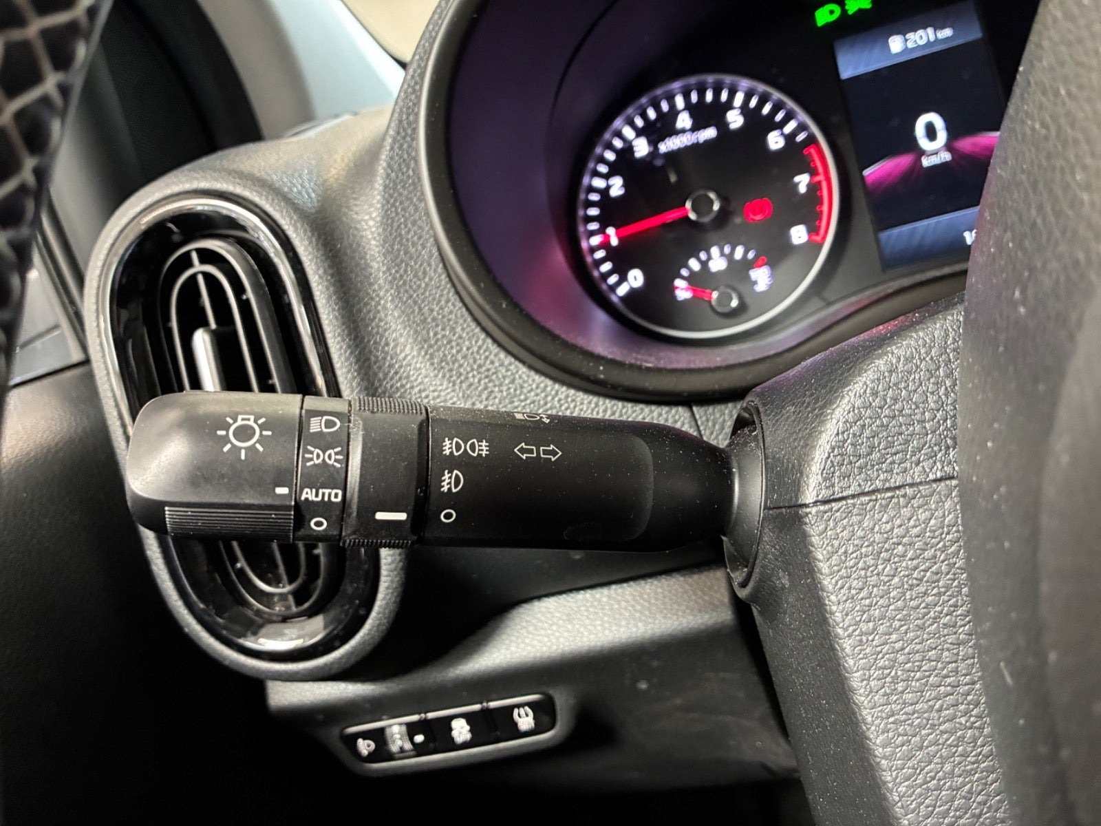 Sølv Kia Picanto fra 2023