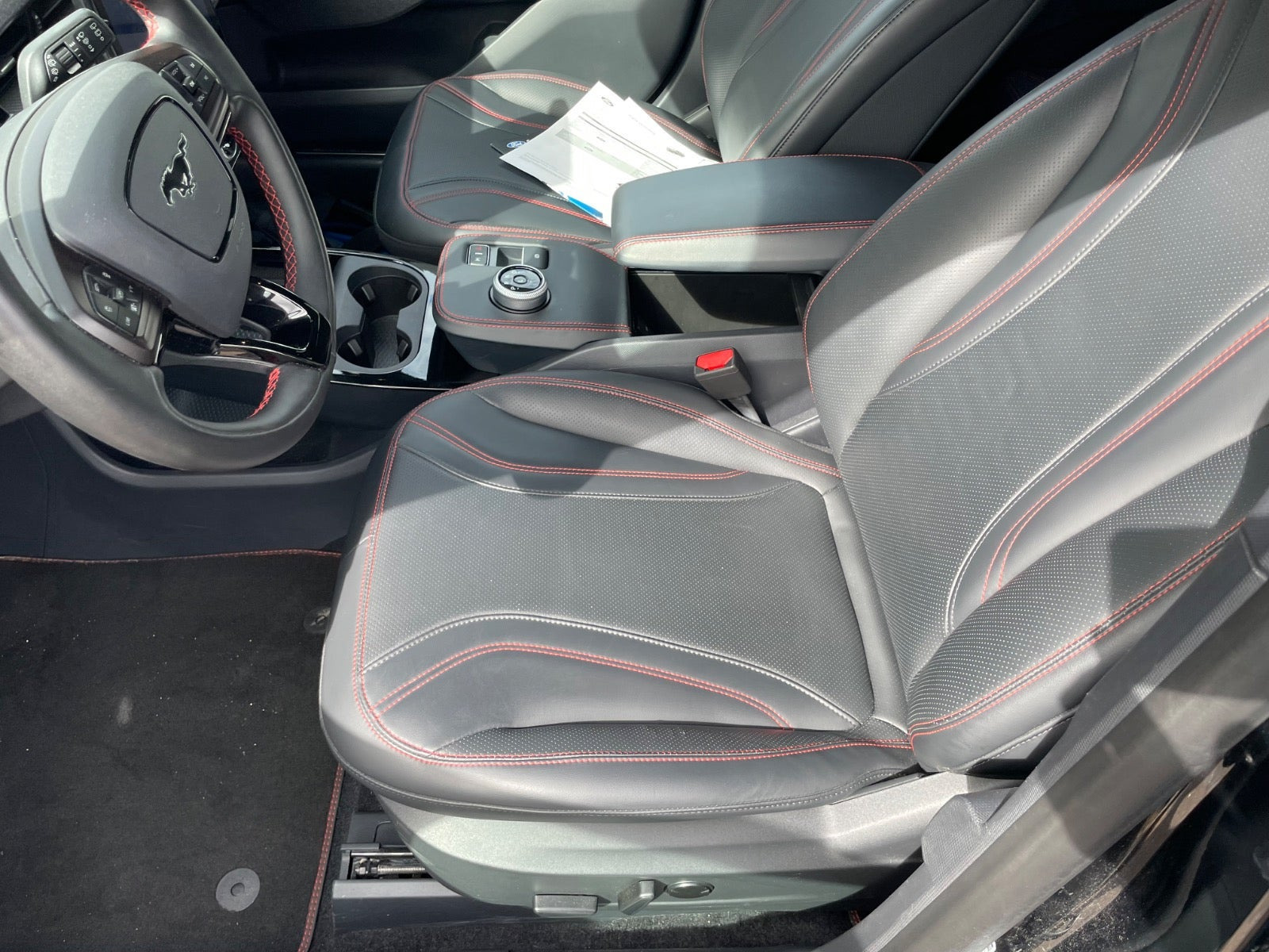 Sort Ford Mustang Mach-E fra 2023