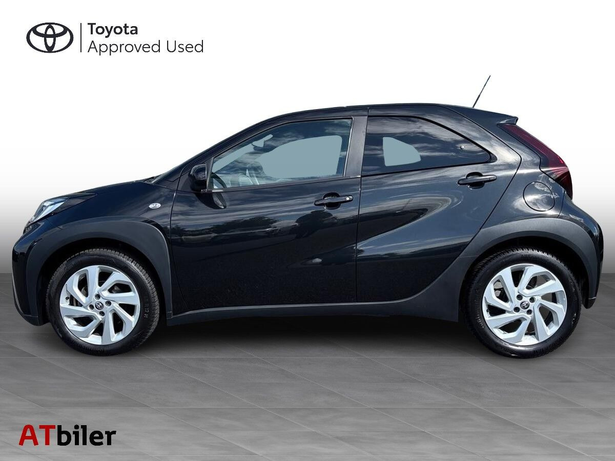Sort Toyota Aygo X fra 2024