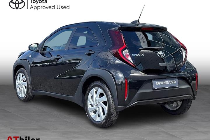 Sort Toyota Aygo X fra 2024