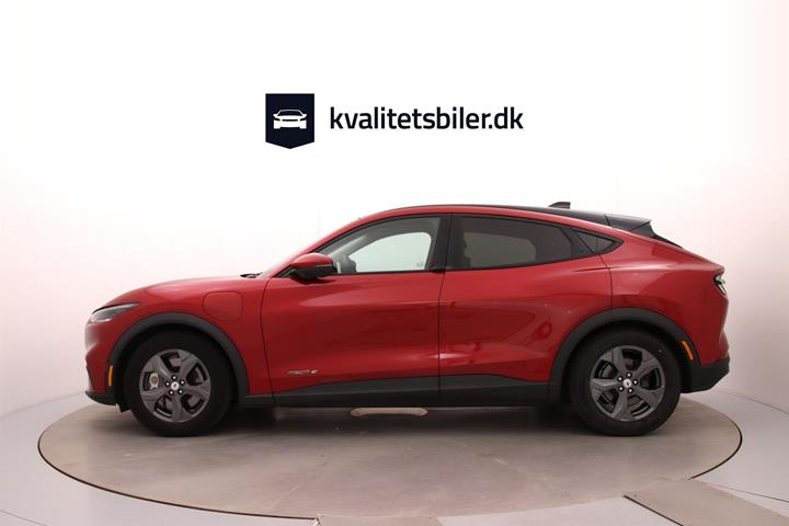 Rød Ford Mustang Mach-E fra 2021