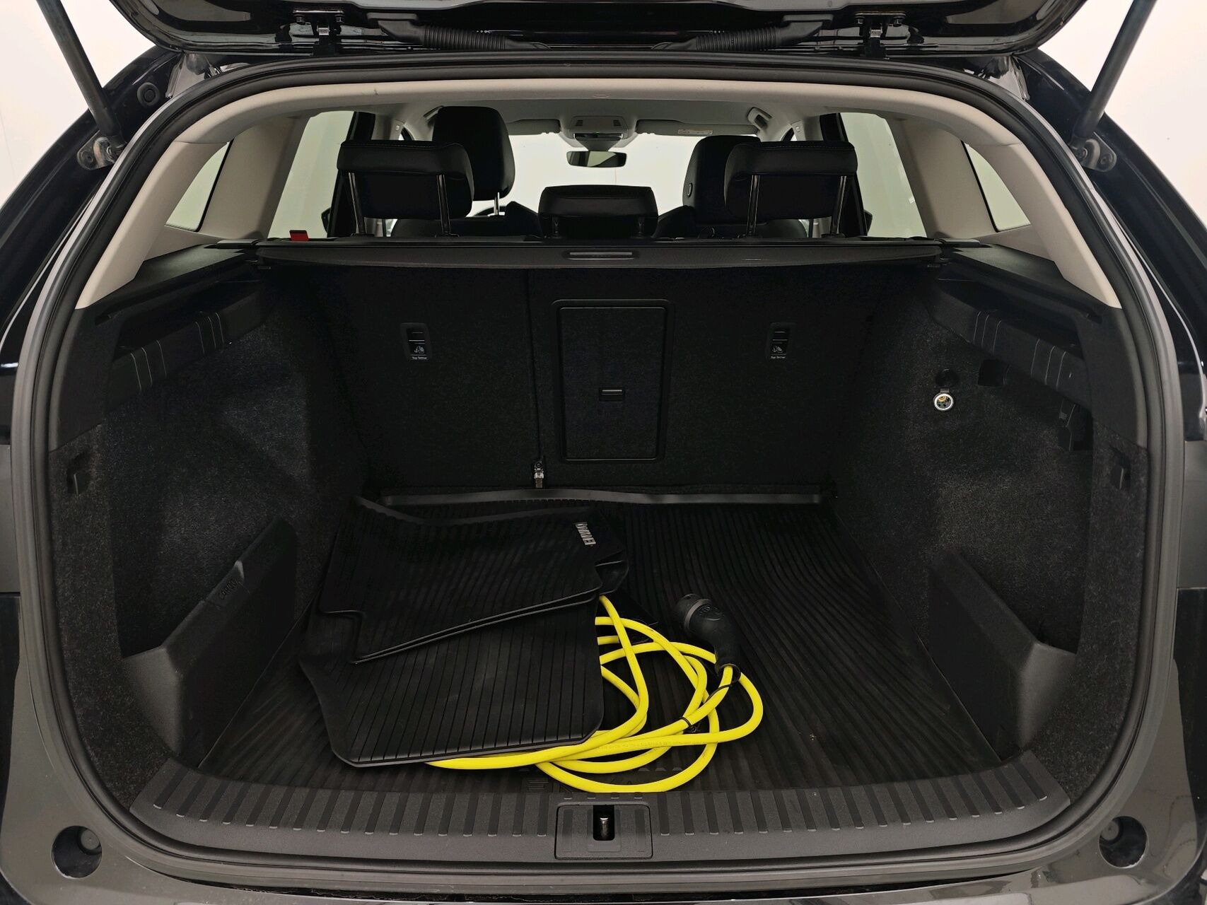 Sort Skoda Enyaq fra 2023