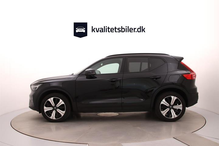 Sort Volvo XC40 fra 2022