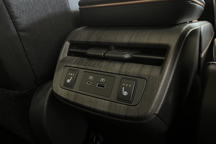 Hvid Nissan Ariya fra 2022