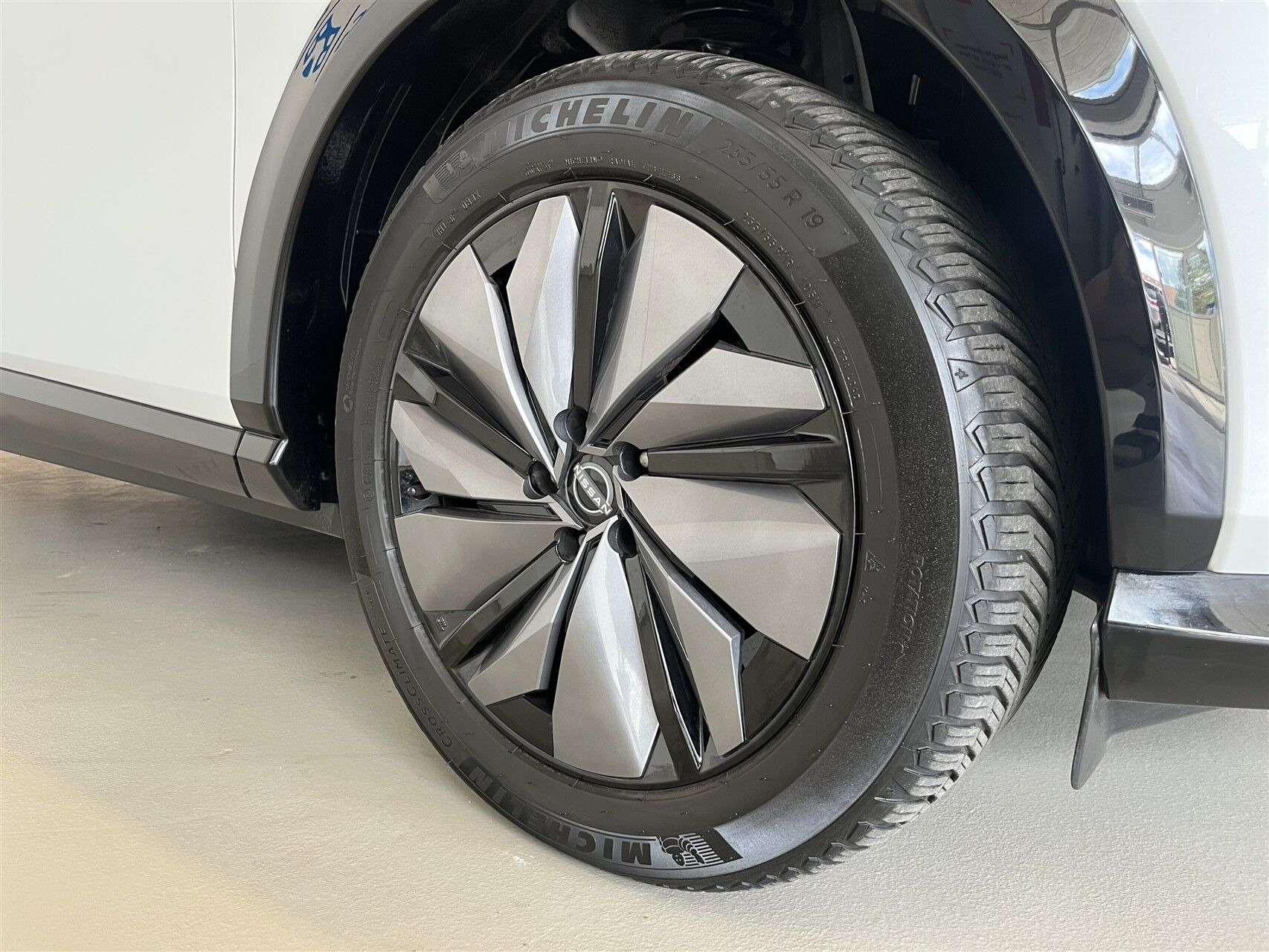 Hvid Nissan Ariya fra 2022