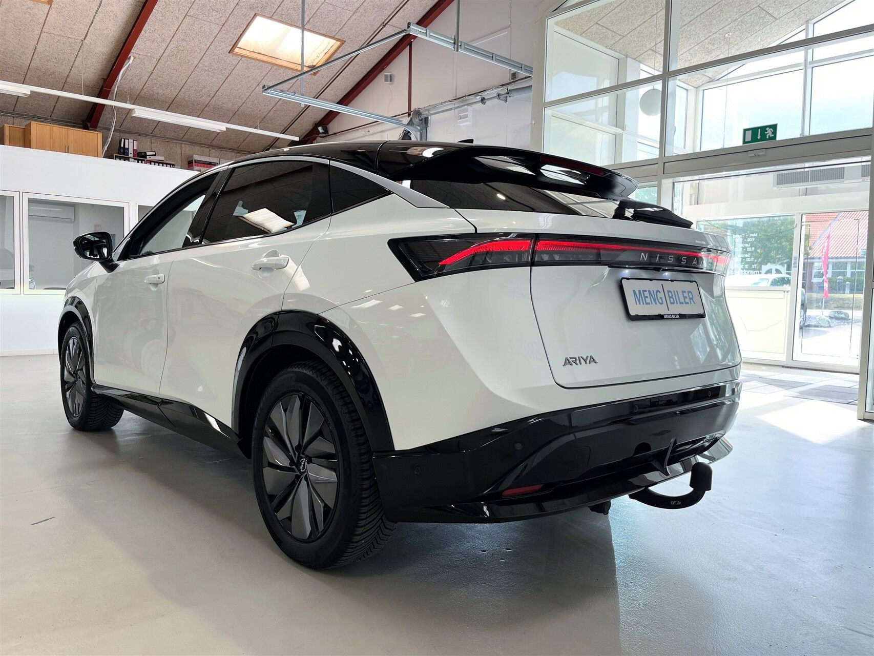 Hvid Nissan Ariya fra 2022