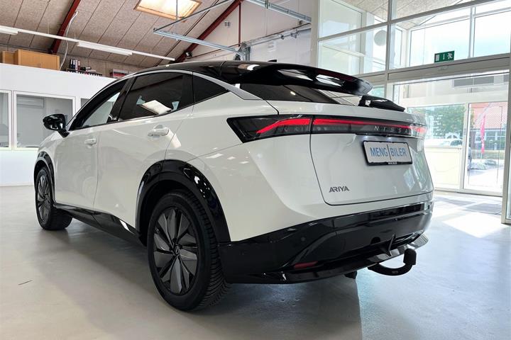Hvid Nissan Ariya fra 2022