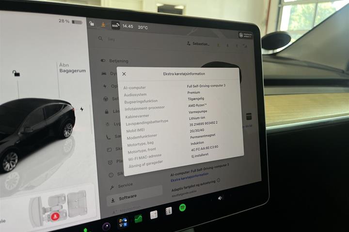 Sort Tesla Model Y fra 2022