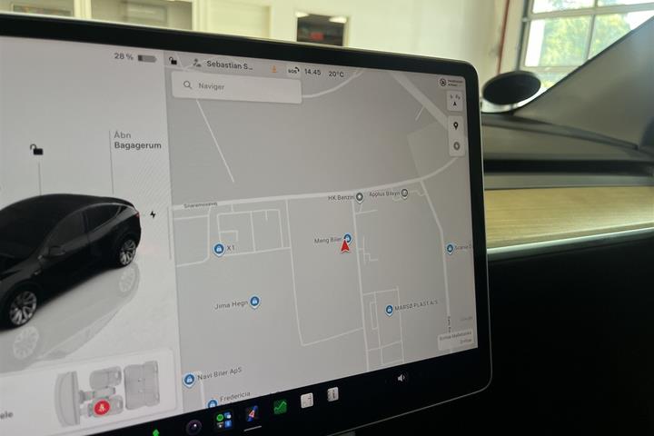 Sort Tesla Model Y fra 2022