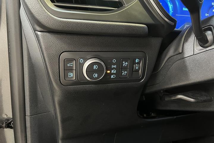 Grå Ford Kuga fra 2021
