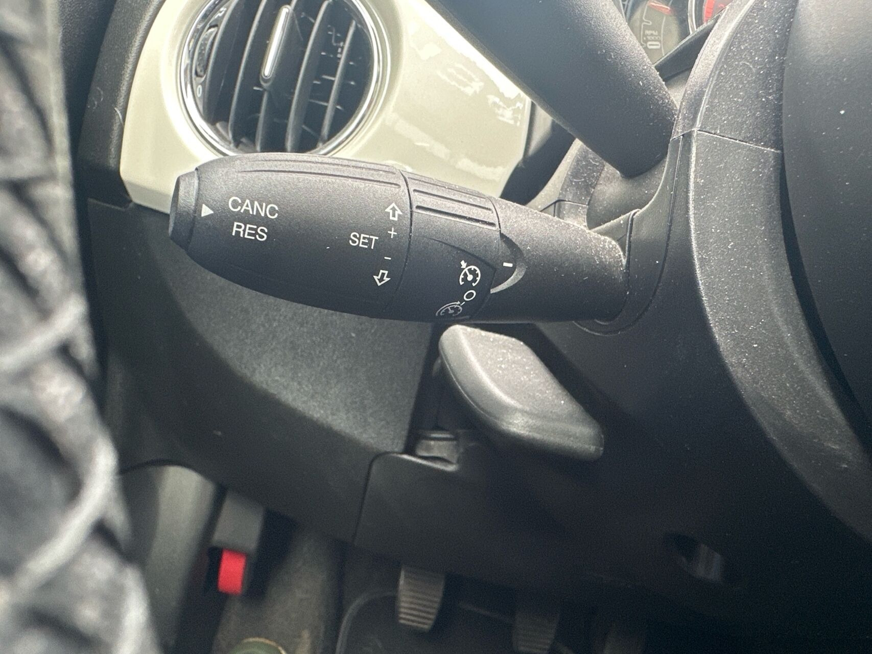Hvid Fiat 500 fra 2018