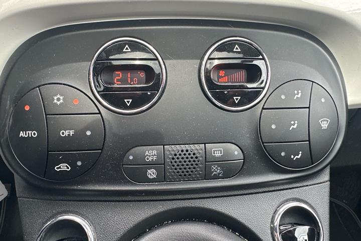 Hvid Fiat 500 fra 2018