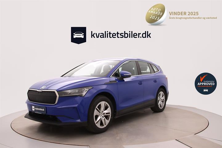 Blå Skoda Enyaq fra 2022 set udefra