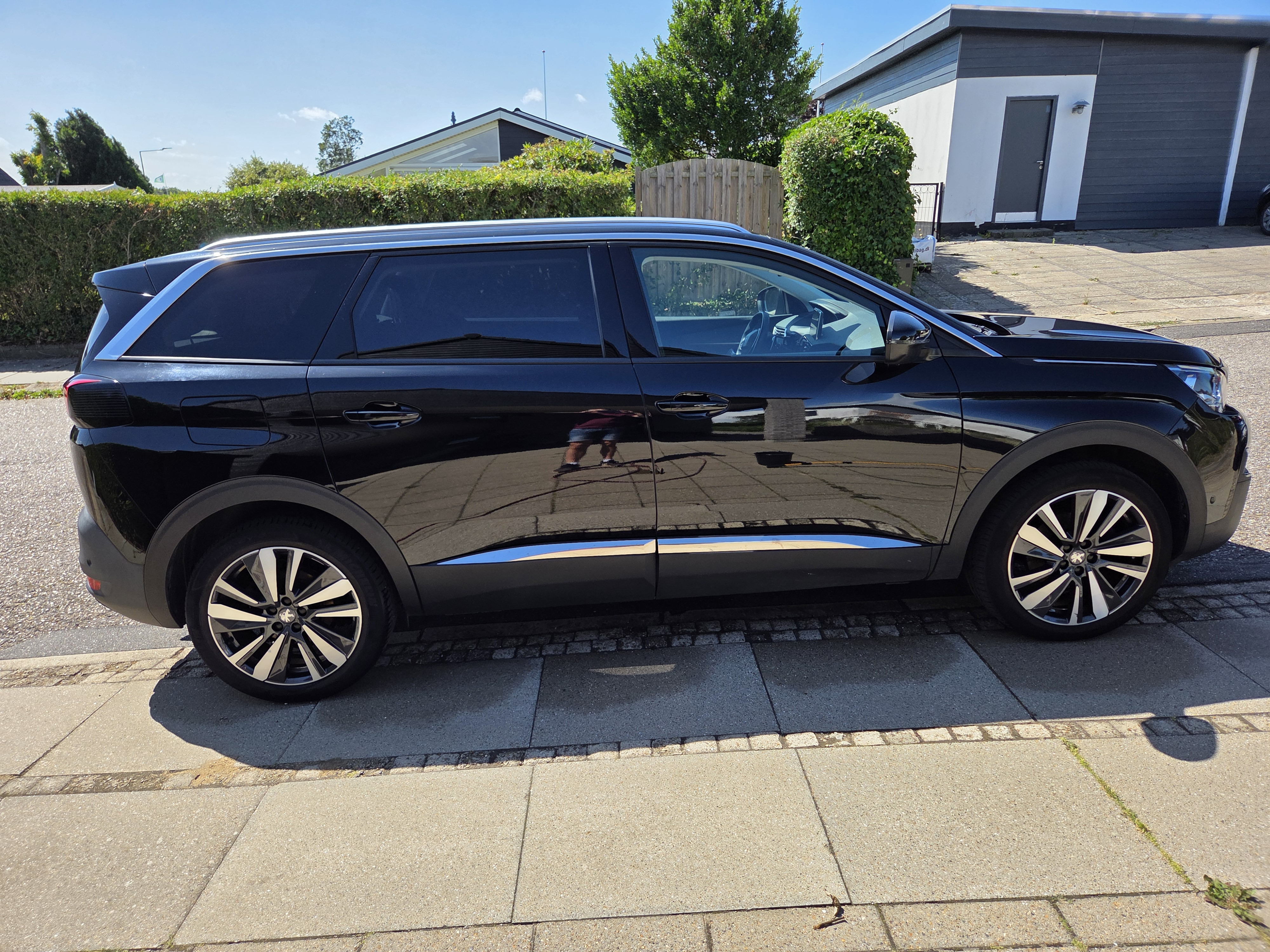 Peugeot 5008 1,5 BlueHDi 130 SUV EAT8