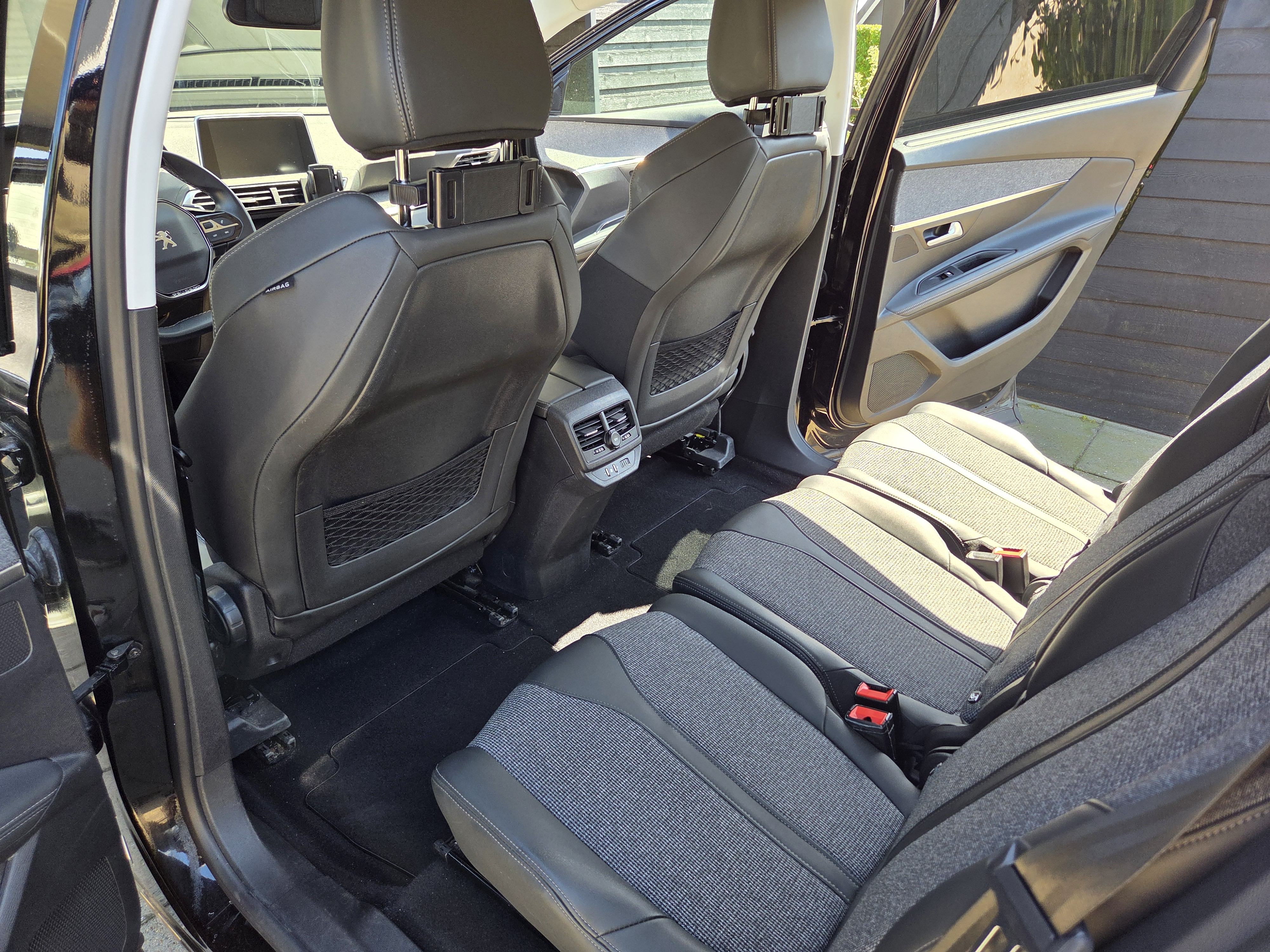 Sort Peugeot 5008 fra 2020