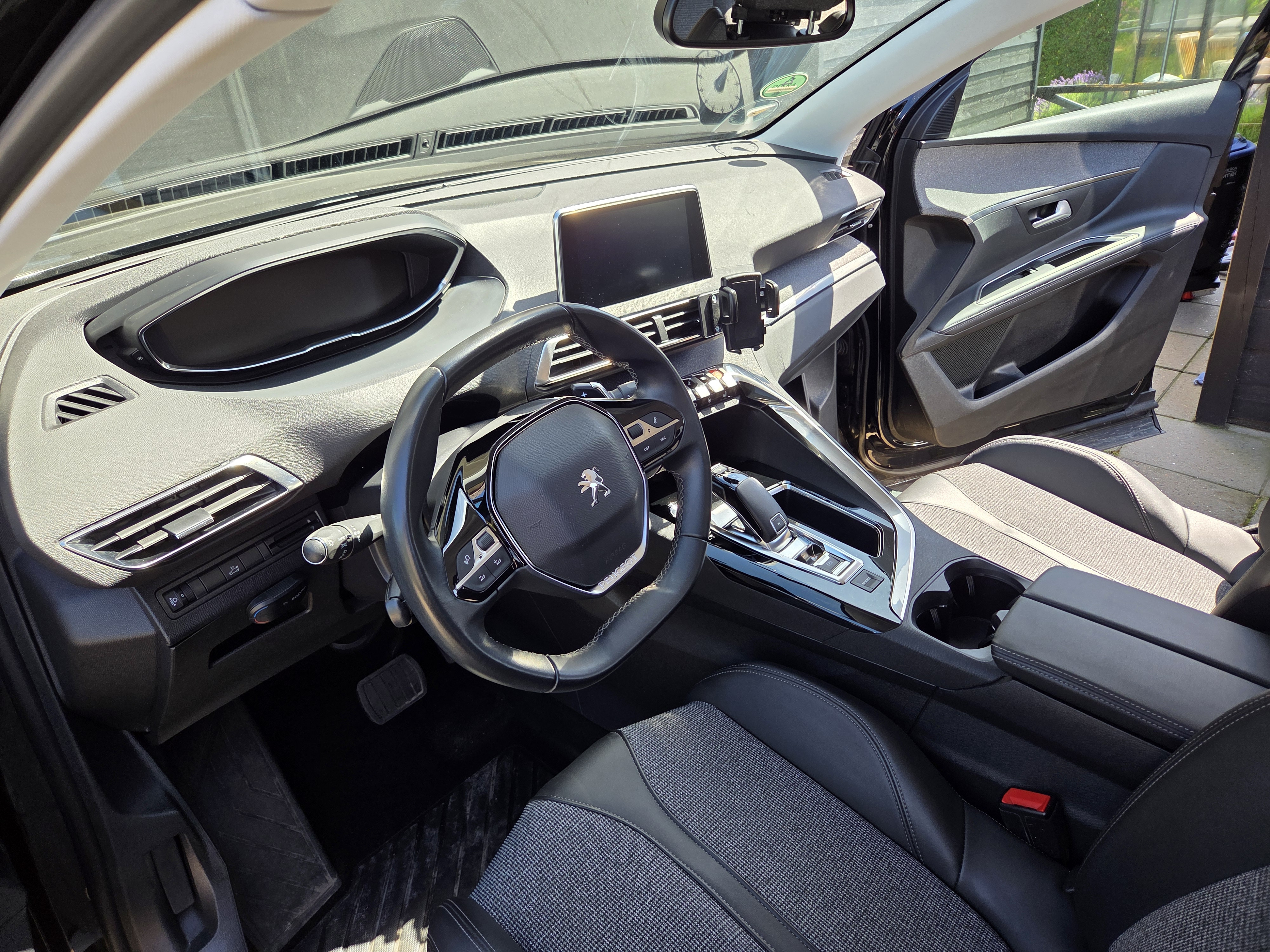 Sort Peugeot 5008 fra 2020