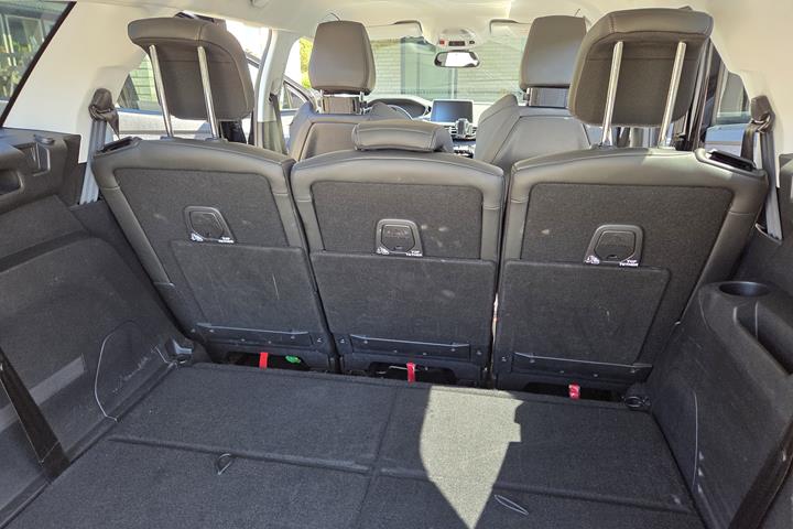 Sort Peugeot 5008 fra 2020