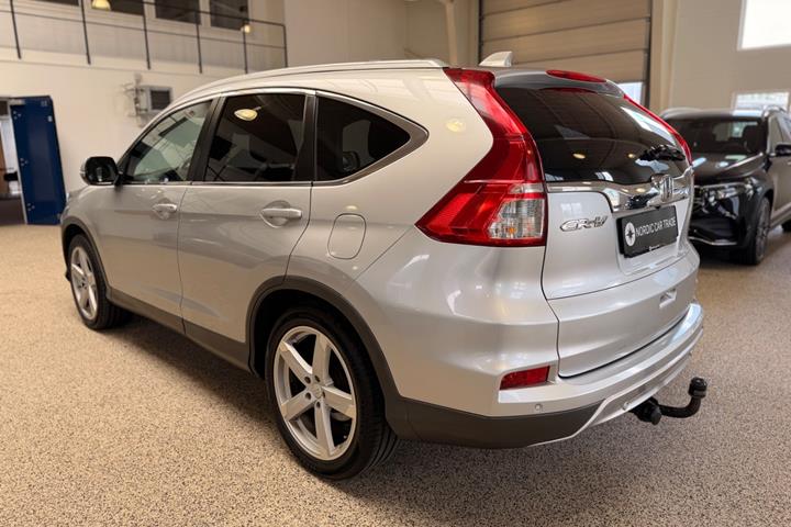 Sølv Honda CR-V fra 2015