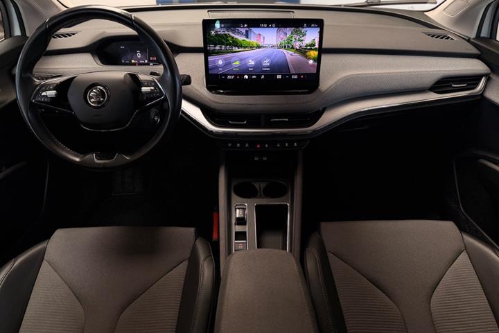 Hvid Skoda Enyaq fra 2022