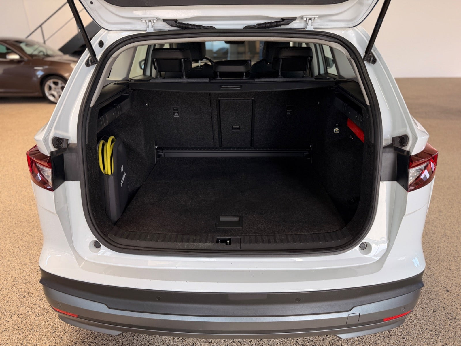 Hvid Skoda Enyaq fra 2022