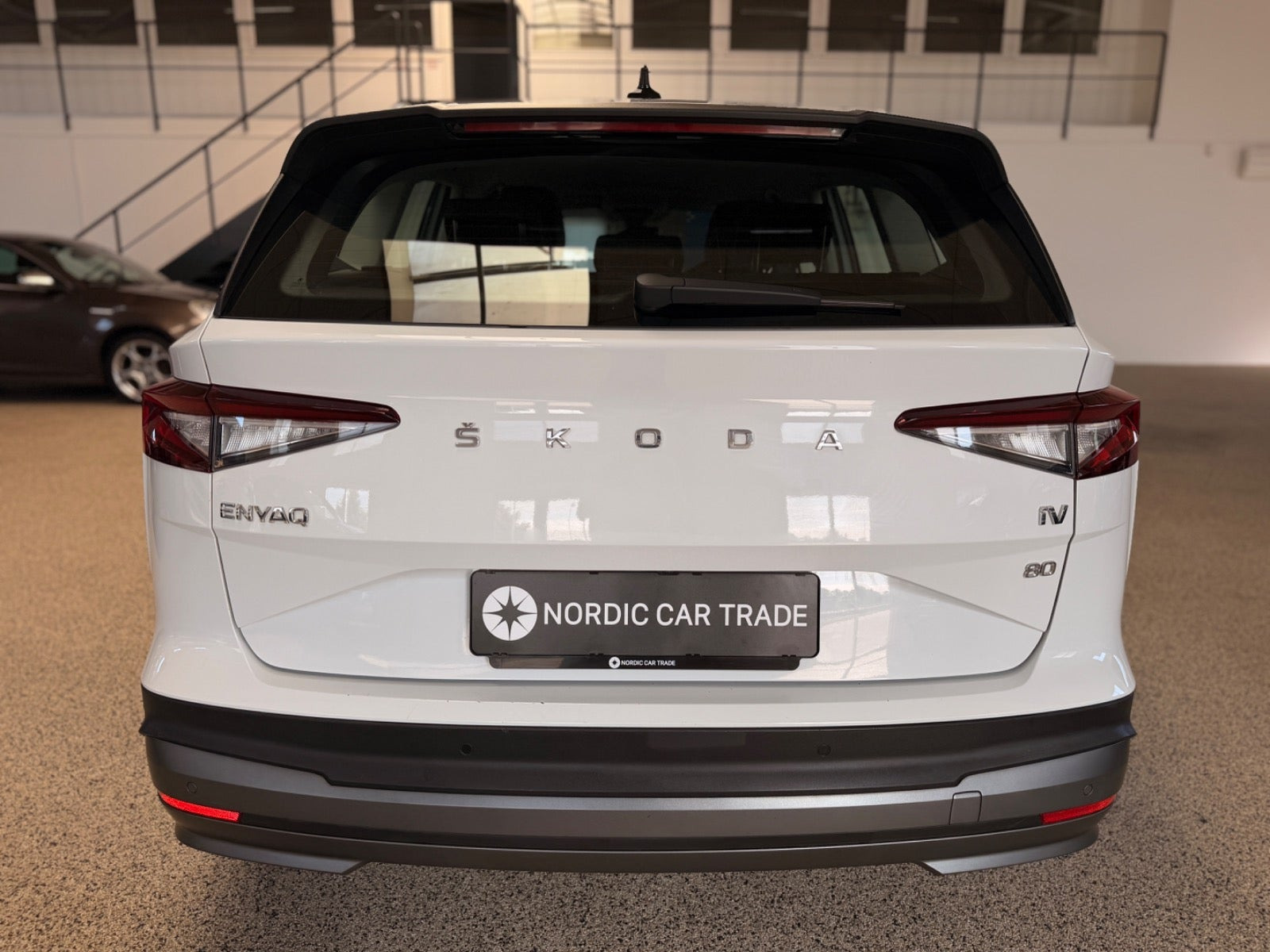 Hvid Skoda Enyaq fra 2022