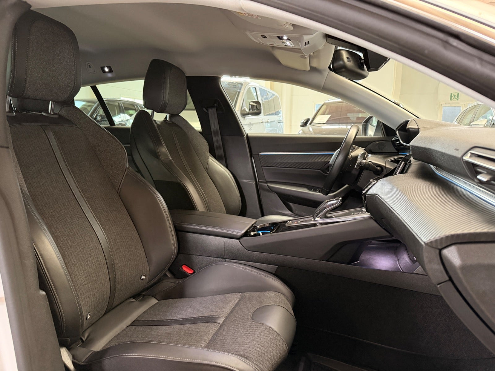 Hvid Peugeot 508 fra 2020