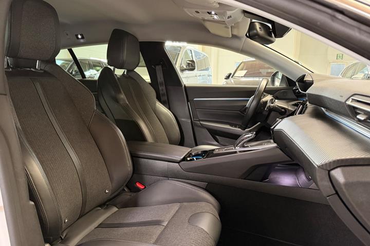 Hvid Peugeot 508 fra 2020