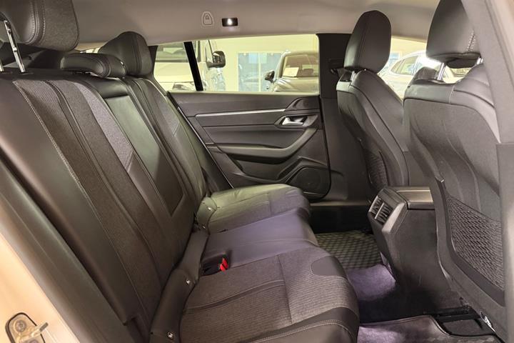 Hvid Peugeot 508 fra 2020