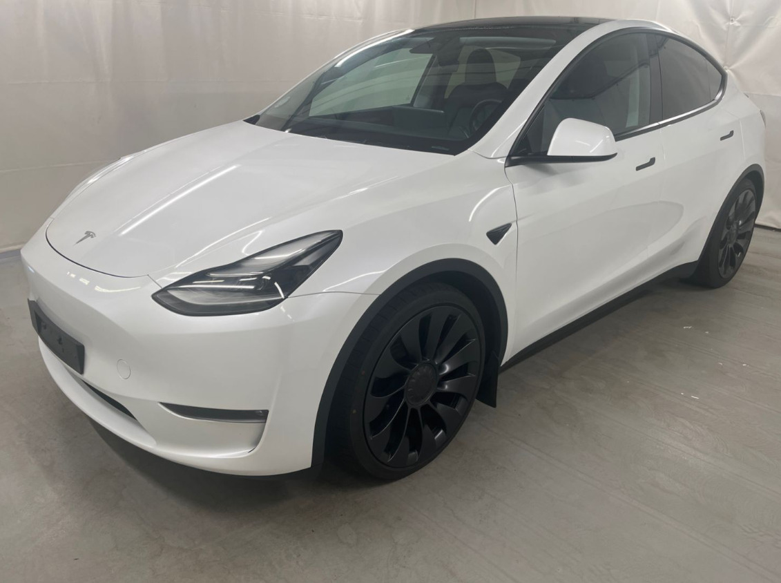 Tesla Model Y Performance AWD