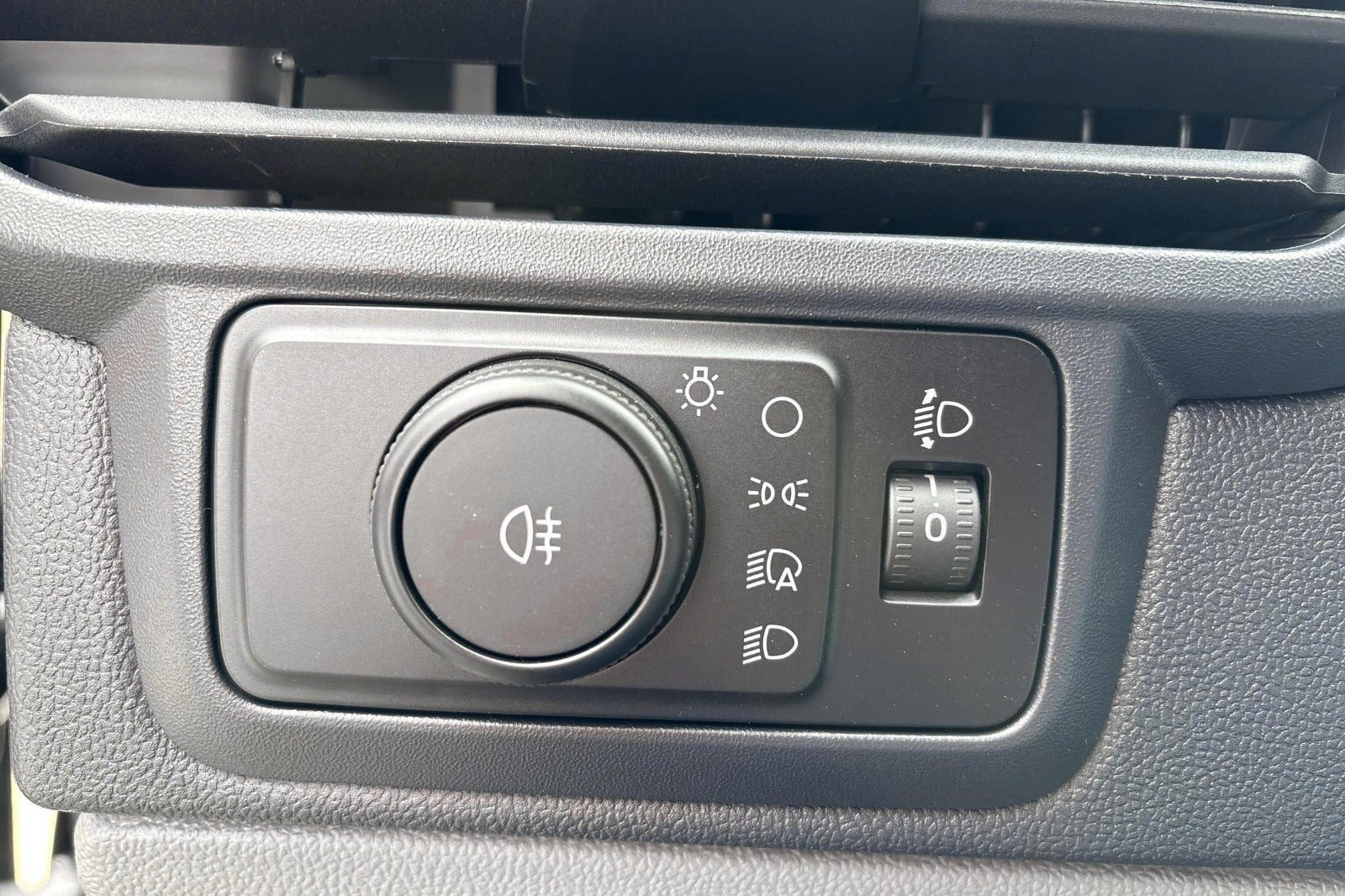 Grå Ford Transit Custom 320 L2 fra 2026