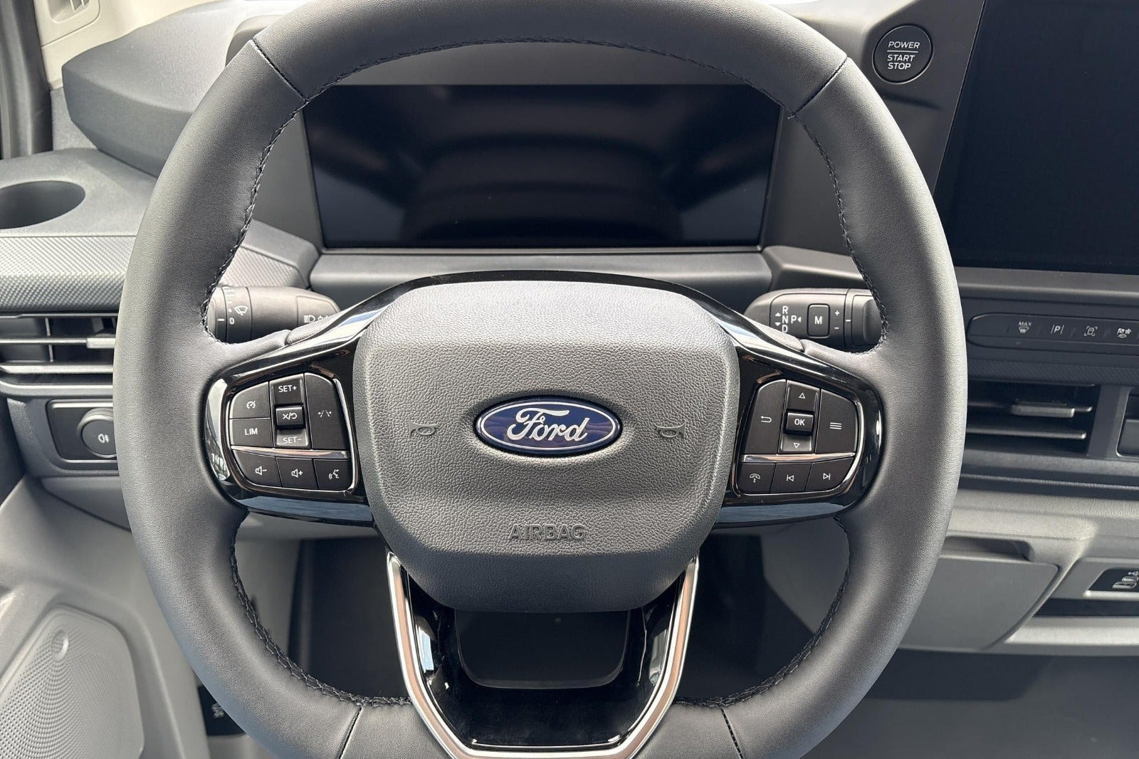 Grå Ford Transit Custom 320 L2 fra 2026