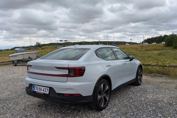 Hvid Polestar 2 fra 2023