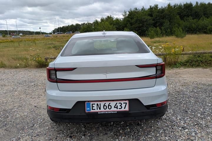 Hvid Polestar 2 fra 2023