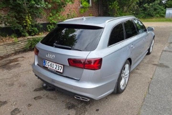 Sølv Audi A6 fra 2016