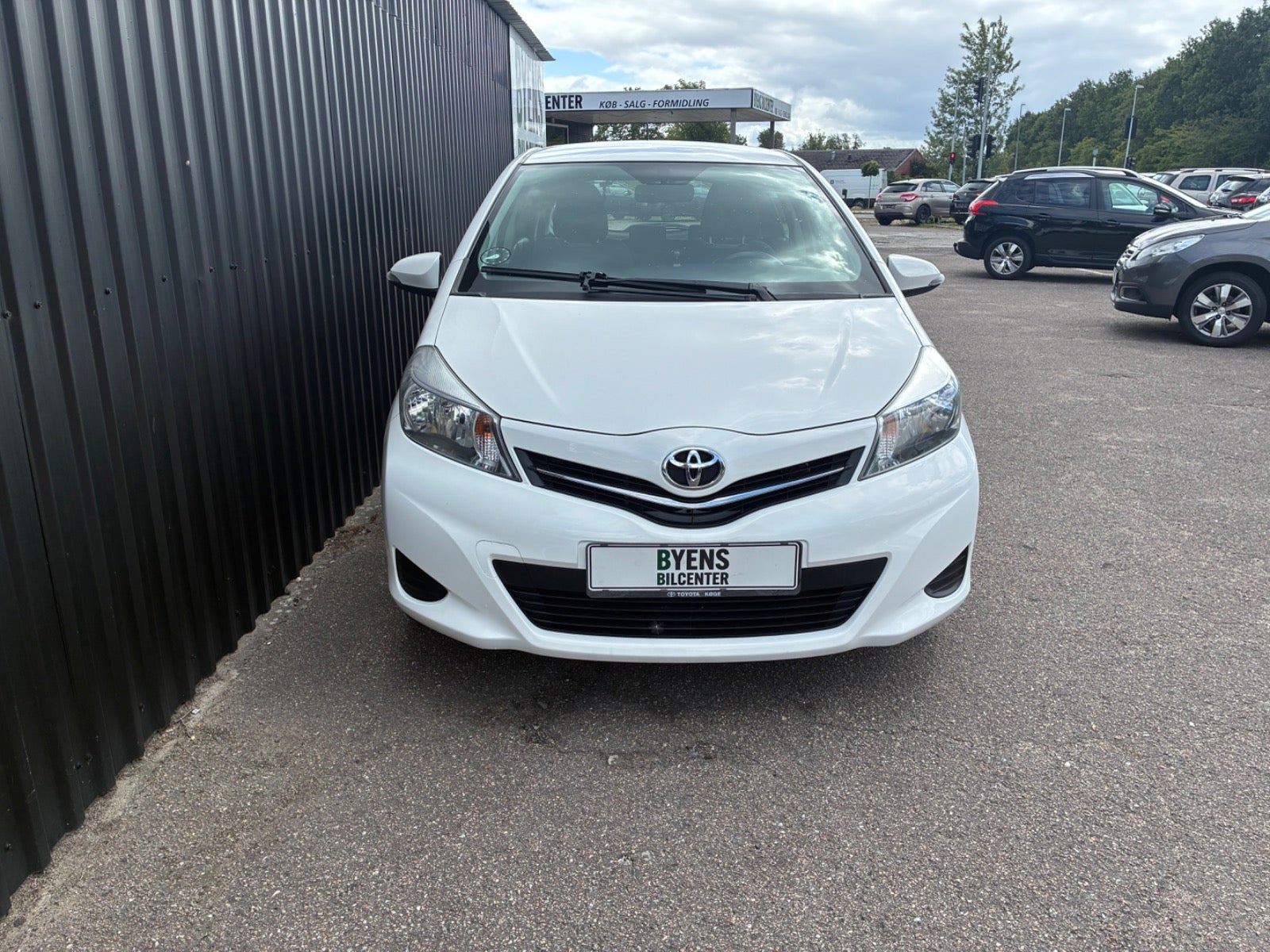undefined Toyota Yaris fra 2011