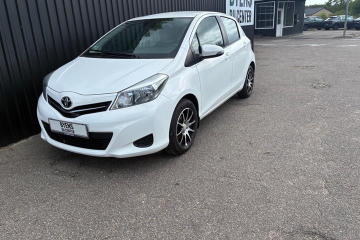 undefined Toyota Yaris fra 2011