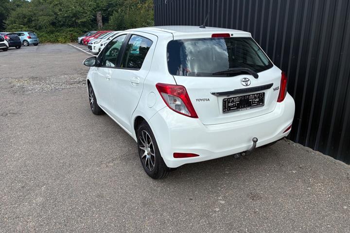 undefined Toyota Yaris fra 2011