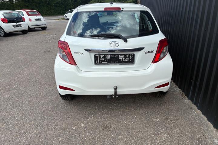 undefined Toyota Yaris fra 2011