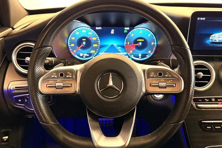 Grå Mercedes C220 d fra 2019