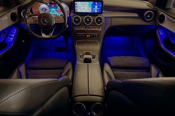 Grå Mercedes C220 d fra 2019