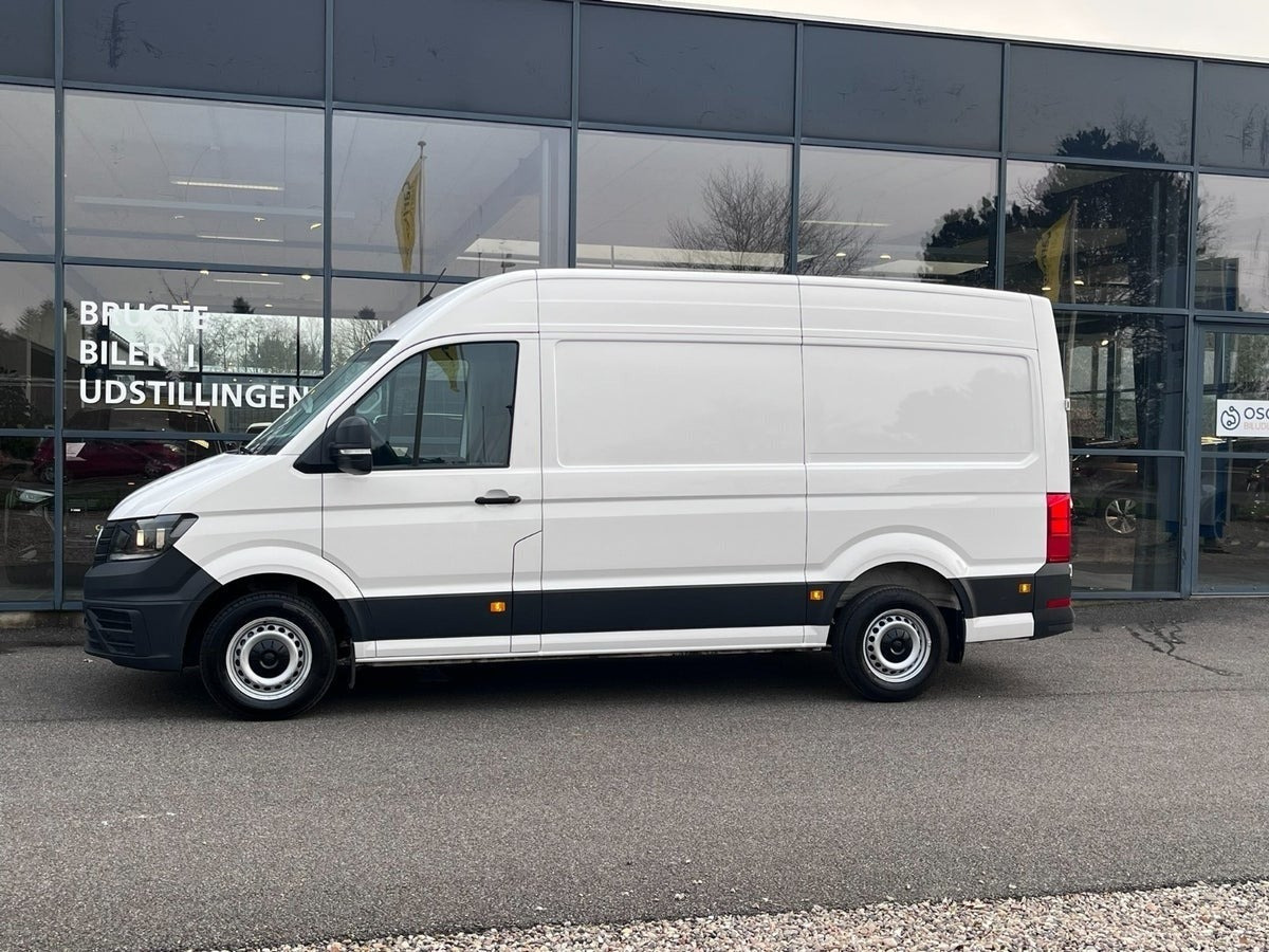 Hvid VW Crafter 35 fra 2024