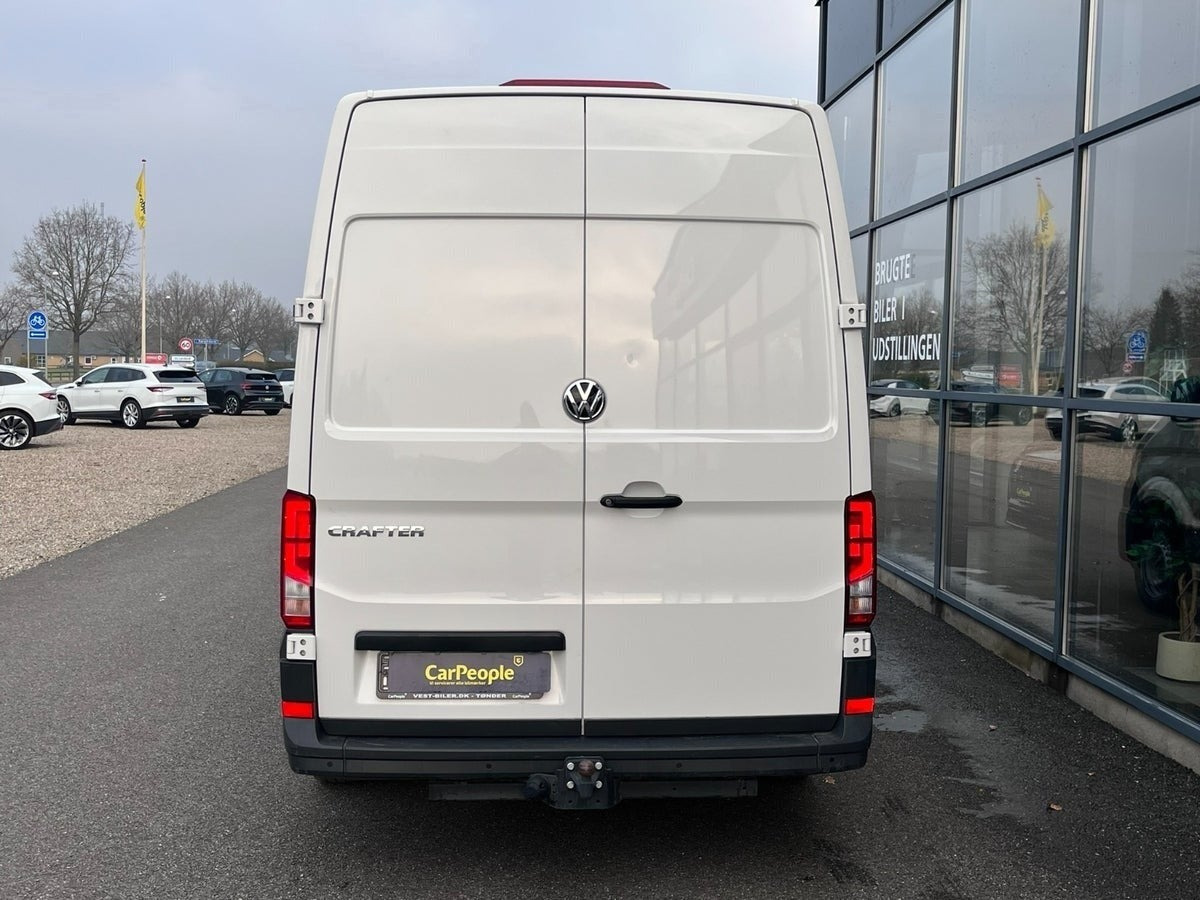 Hvid VW Crafter 35 fra 2024